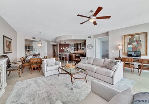 Bella Luna 1009-Luxury Condo-Great Views-Walk to Flora-Bama-Boaters Heaven!