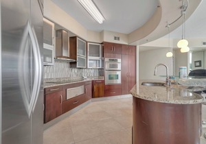 Bella Luna 201- High end Luxury-Walk to Flora-Bama-Boaters Paradise-Amazing View