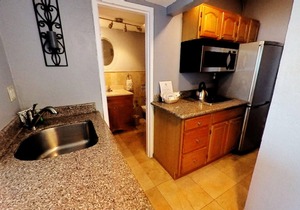 Castle 828 Oceanfront Studio with Balcony! Free Parking, Pool, Beach, Gym, Tennis, and more!