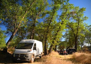 CG21 Campsite/Shower - Kings Canyon & Sequoia NP
