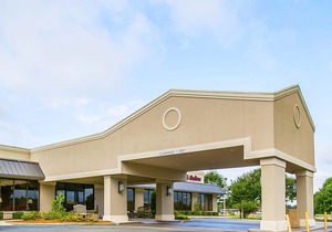 Clarion Inn & Suites Dothan South