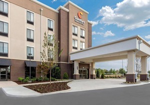 Comfort Inn & Suites at CrossPlex Village