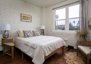 Comfy Studio Near Downtown CDC-Level