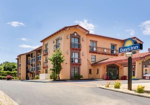 Days Inn by Wyndham Birmingham West