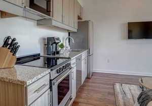 Frontdesk | Modern Studio Apt near UAB Hospitals