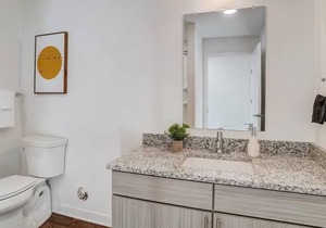 Frontdesk | Stunning Studio APT near UAB Hospitals