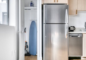 Gorgeous Culver City 1BR w/Roof Lounge & Gym, nr 405, by Blueground