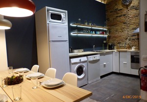 GREAT LOCATION IN GRACIA