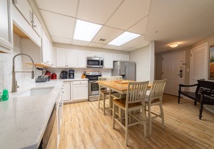 Gulf Front Condo | Outdoor & Indoor Pools!