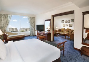 Hilton Alexandria Green Plaza