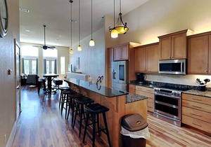 Historic Aragon Executive Apartment