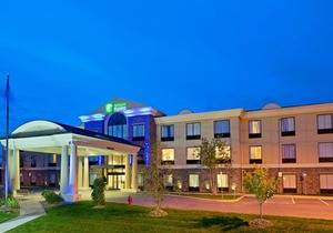 Holiday Inn Express Hotel & Suites Chester