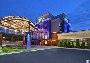 Holiday Inn Express & Suites Geneva Finger Lakes