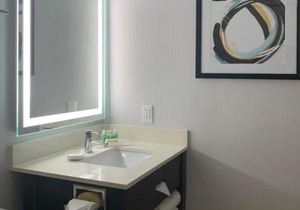 Holiday Inn Los Angeles - LAX Airport by IHG