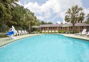 Howard Johnson by Wyndham Dothan
