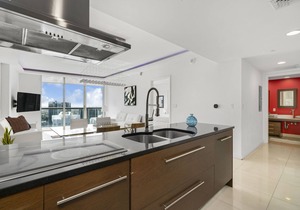ICON W BRICKELL BY IMD MIAMI VACATION RENTALS TOP FLOOR RIVER VIEW 1BR/1BA