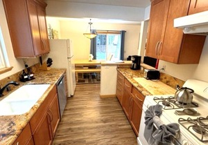 LAKE TAHOE W.Shore Cabin, Tahoe Pines/Homewood, Sleeps 4-6, Wifi, Cable
