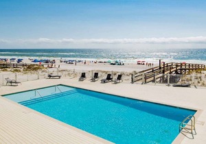 Luxury home w. breathtaking Gulf views directly on beach
