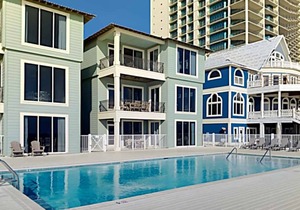 Luxury home w. breathtaking Gulf views directly on beach