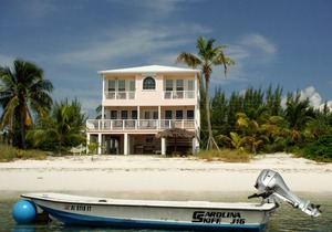 Luxury Oceanfront with HOT TUB - BOAT, kayaks, paddleboards included -PARADISE!