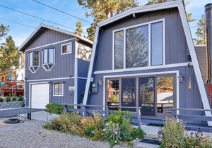Mount Shasta Retreat- Air-Hockey- Firepit- Secluded