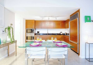 MVR-Icon Brickell High-Rise w Balcony