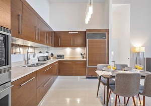 MVR-Water Views & Modern Luxury
