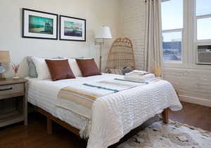 Near Hollywood Lovely Studio Sleeps 2