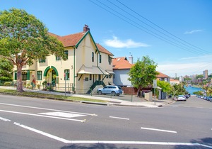 Neutral Bay Lodge