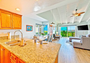 Newport Beach condo with oceanfront balcony - ideal location