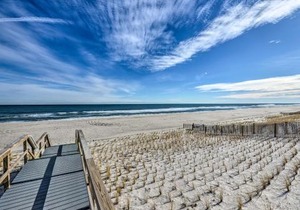 Oceanside Beach House in Pvt Beach Community!