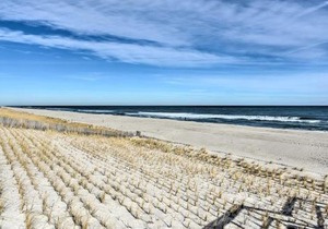 Oceanside Beach House in Pvt Beach Community!