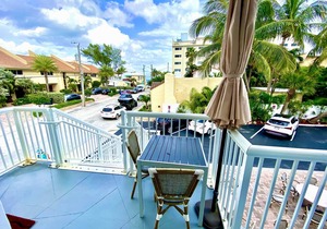 Southwinds #9 for 3, King Studio Steps to Beach