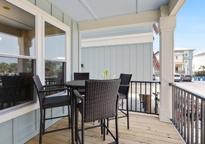 Stunning updated cottage on the beach!