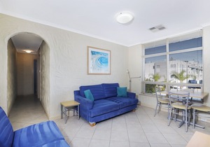Stylish Comfortable 2 bdrm Glenelg North