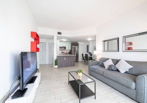 Subtle 2 Bed in Edgewater/Downtown W/Free Parking