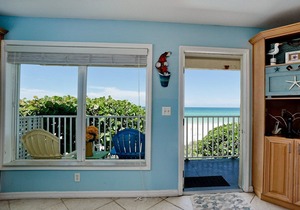 Summer dates booking fast, Sunsets directly on the Gulf! in Bradenton Beach