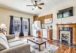 Sweet on Strong Street - Unit B