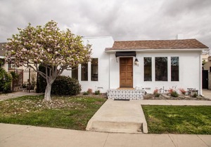 THREE UNIT HOLLYWOOD COMPLEX W/3 PRIVATE ENTRANCES