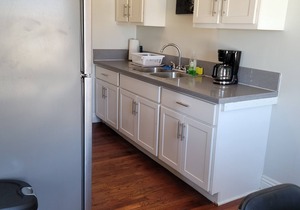 Top floor rental unit with view of Hollywood sign