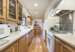 Tranquil west shore retreat. Tahoe Pines HOA pier and beach. Pet OK!
