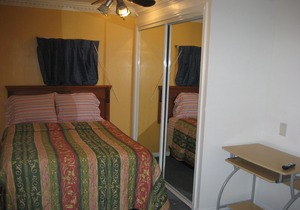 Walls Motel Long Beach