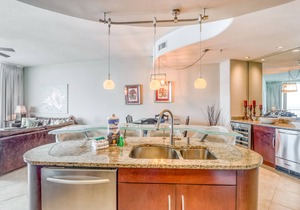 Waterfront condo near beach with wet bar & shared indoor pool & hot tub