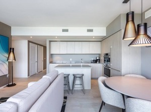 Ammos | Hollywood South Central Beach