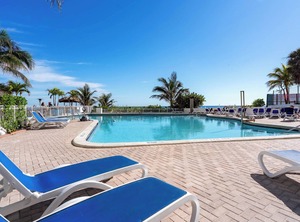 Ocean Manor | Galt Mile