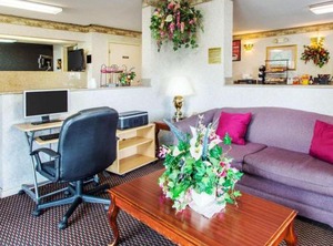 Econo Lodge Troy | Troy