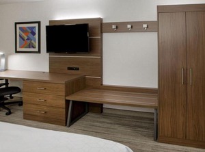 Ontario Airport Inn | Woodland Hills