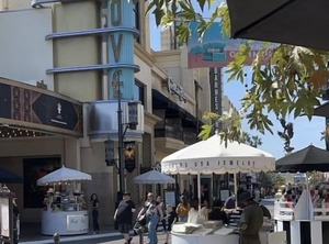 Hollywood | Rampart Village