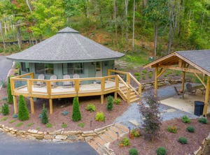 Tree Lodging Canton | Canton