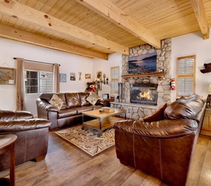 Whiskey Mountain Lodge 